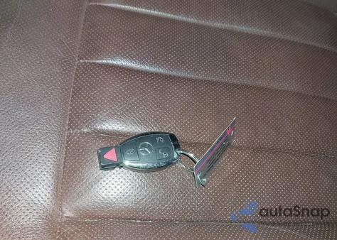 2015 Mercedes-Benz E 350 4Matic z USA, uszkodzony, nr VIN WDDHF8JB7FB135625